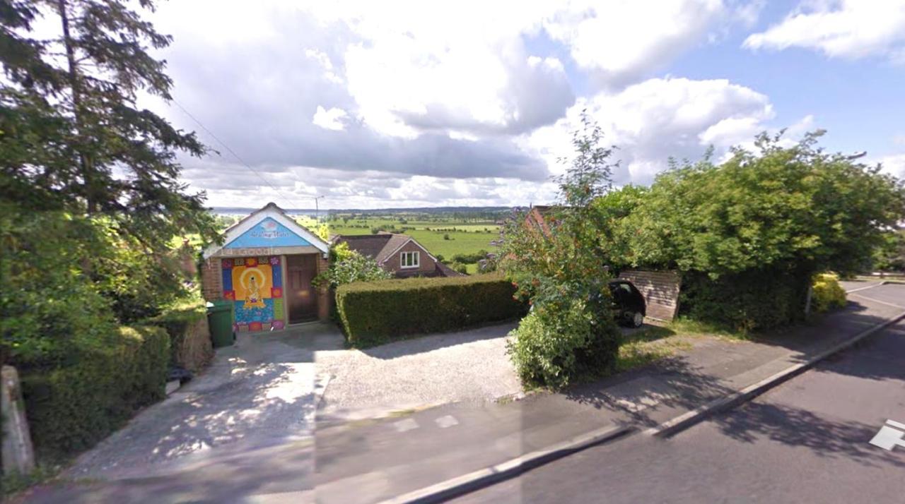 Healing Waters Sanctuary For Exclusive Private Hire And Self Catering Board, Vegetarian, Alcohol & Wifi Free Retreat In * Glastonbury