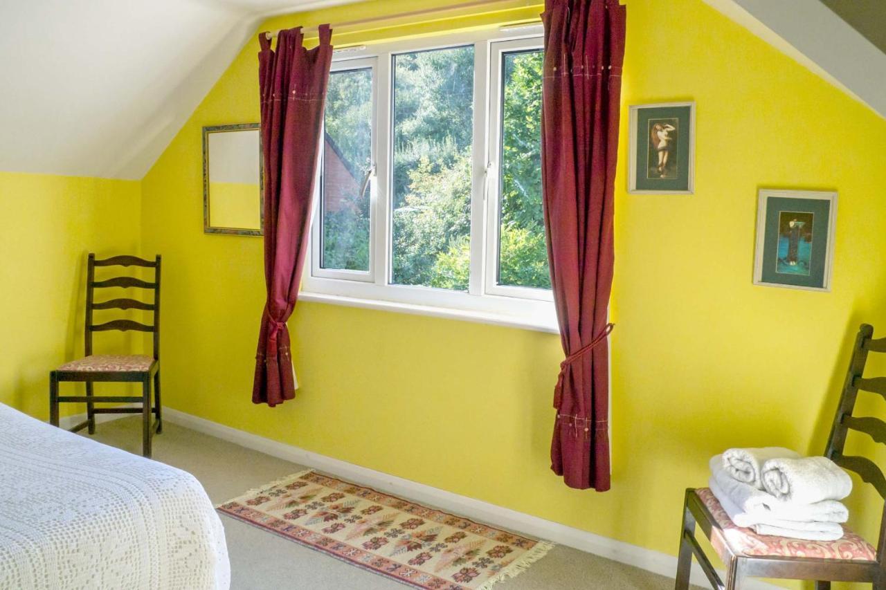 Healing Waters Sanctuary For Exclusive Private Hire And Self Catering Board, Vegetarian, Alcohol & Wifi Free Retreat In Glastonbury