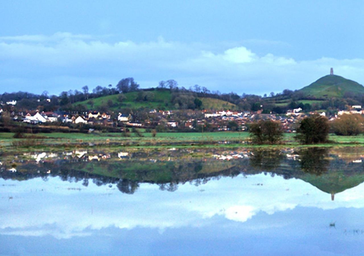 Healing Waters Sanctuary For Exclusive Private Hire And Self Catering Board, Vegetarian, Alcohol & Wifi Free Retreat In